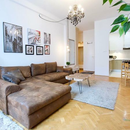 Standard Apartment By Hi5 - Madach Imre 1 Budapešť Exteriér fotografie